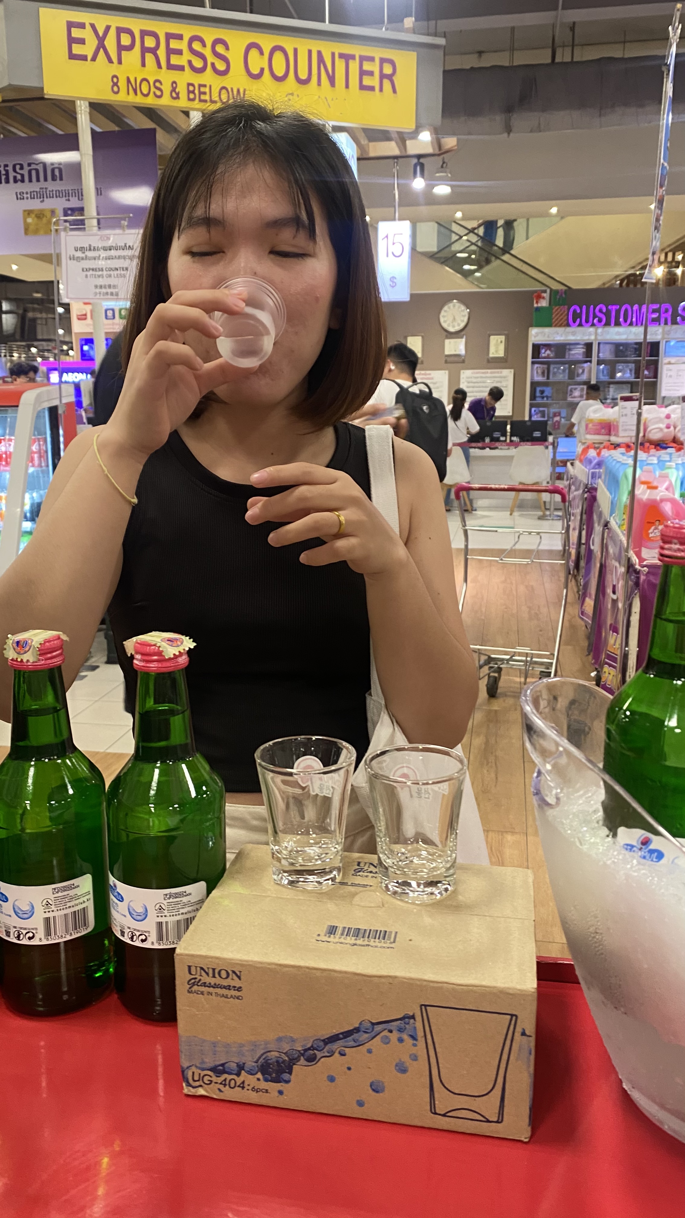 Siam Winery showcasing Seonmul wine offers at AEON Mall 1